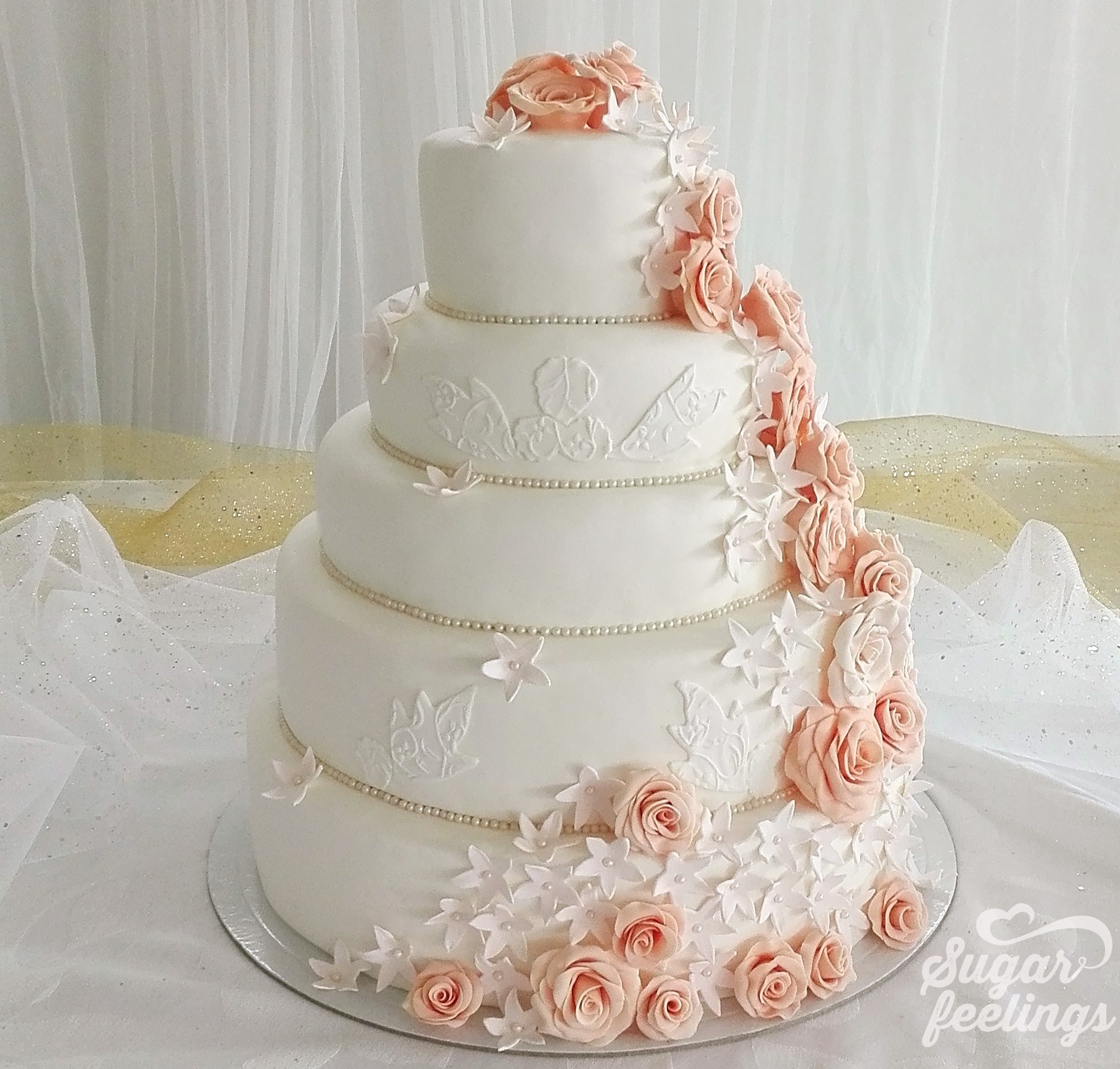 Classic Roses Wedding Cake