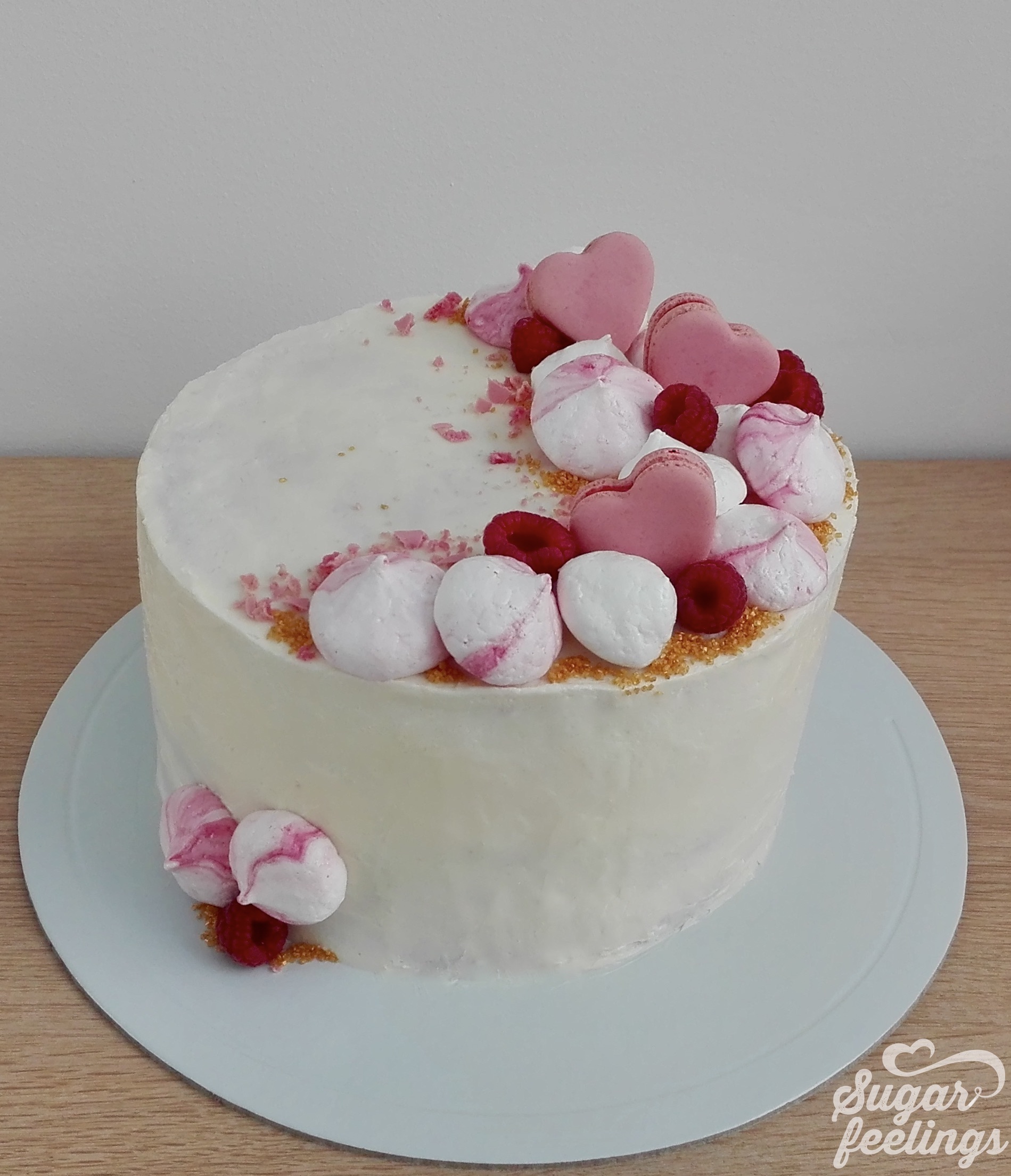 Simple cake & macarons & meringues
